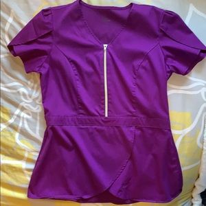 JAANUU Scrub top medium in Plum